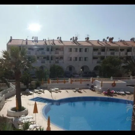 Ela * 卡亚俄萨尔瓦赫